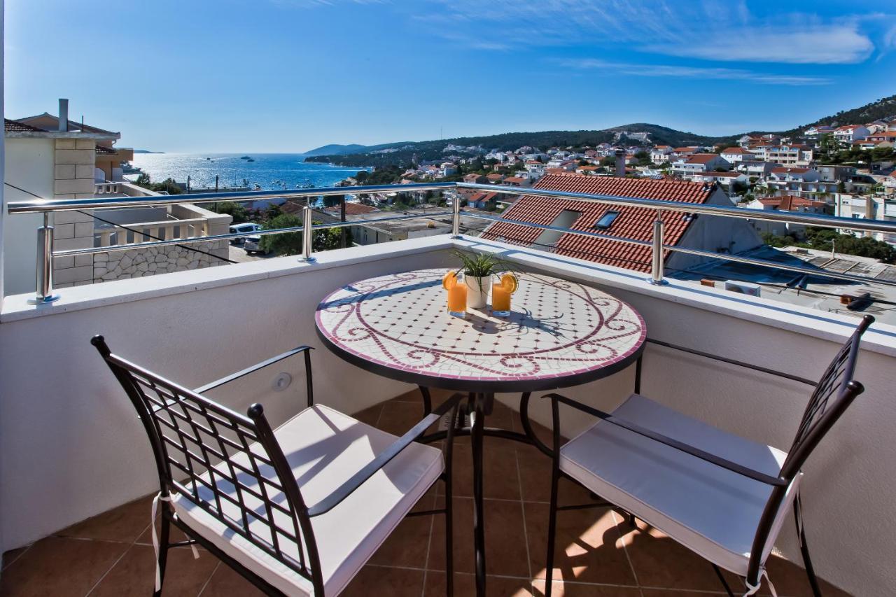 Apartments And Rooms Marija Hvar Town Exterior foto