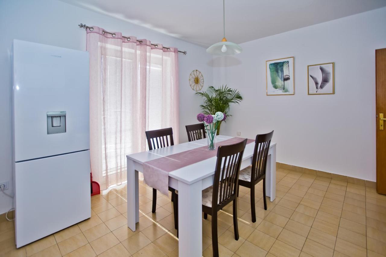 Apartments And Rooms Marija Hvar Town Exterior foto
